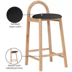 Tabouret de comptoir en similicuir et hévéa, hauteur d'assise 68,5 cm