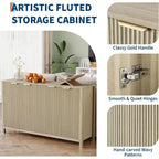 Vaisselier en MDF cannelé à 4 portes de 140 cm (L) x 39 cm (P) x 83 cm (H)